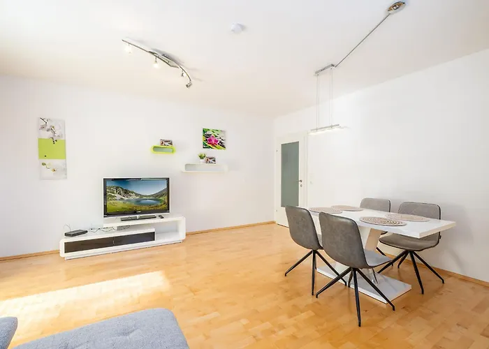 Peak Access - By Mynests